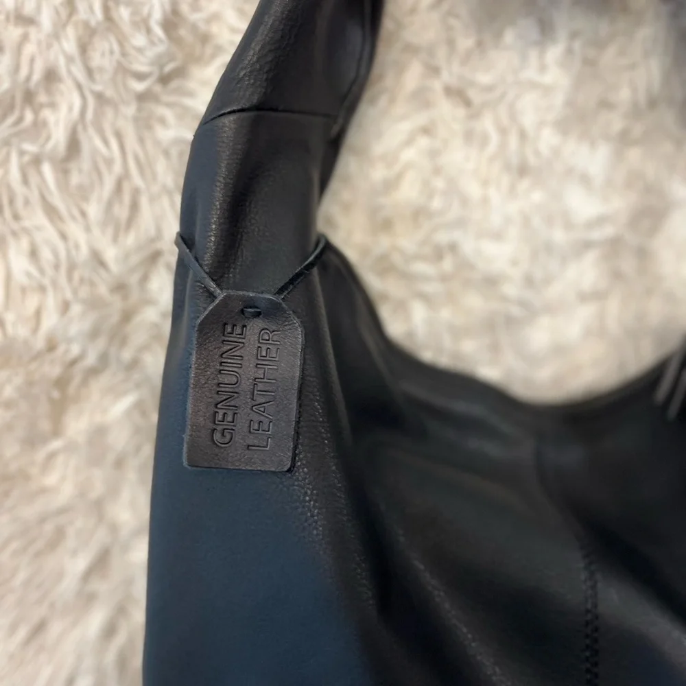🔥🖤NWT-MADE IN INDIA, Leather Crescent super CUTE Knotted Shoulder Bag🖤🔥
